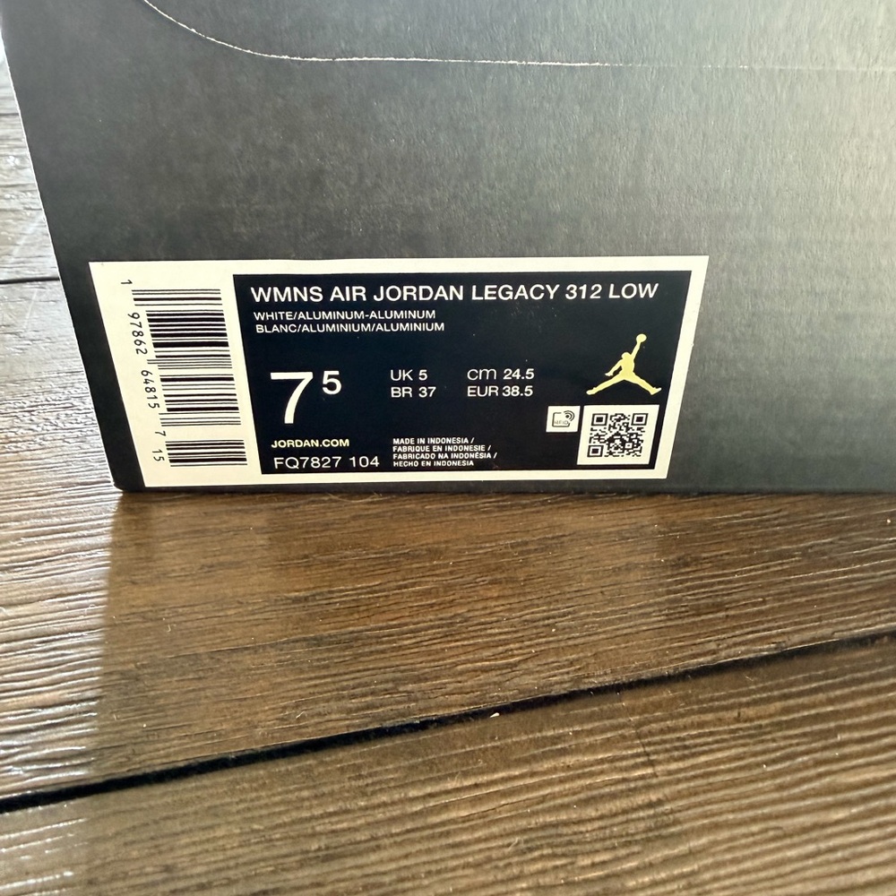 Women's Air Jordan Legacy 312 Low Court Sneaker - Picture 5 of 5